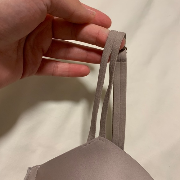 32DD Victoria’s secret push up bra / satin - Picture 3 of 5